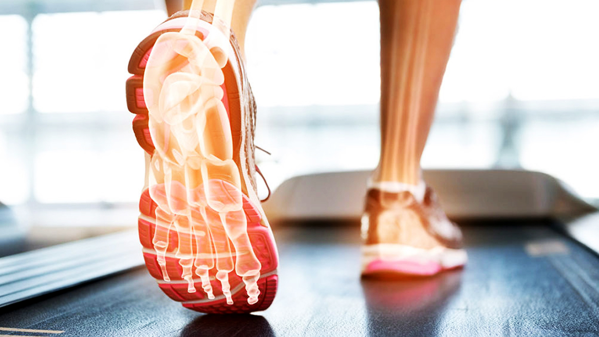What Plantar Fasciitis Sufferers Need to Know About Standing Desks and